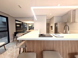 Image 18 - 885017