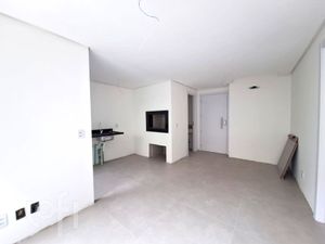 Image 1 - 885017