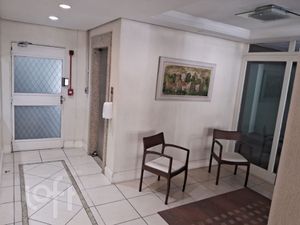 Image 7 - 885018