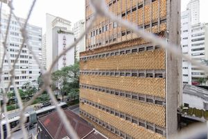 Image 4 - 885020