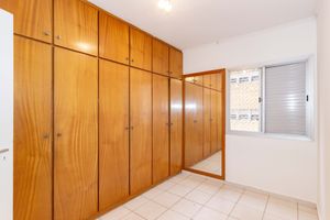 Image 8 - 885020