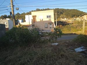 Image 11 - 885022