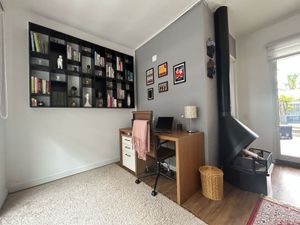 Image 14 - 885026