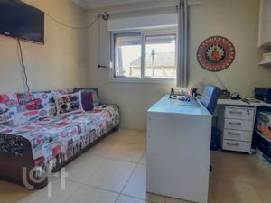 Image 19 - 885028