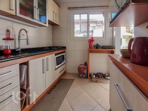 Image 6 - 885028