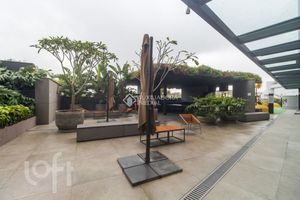 Image 7 - 885030