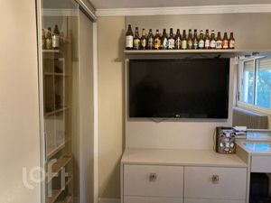 Image 9 - 885031