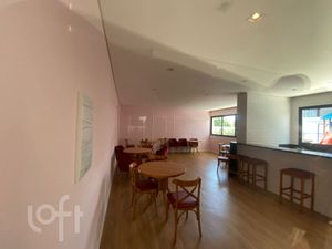 Image 17 - 885035
