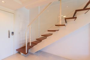 Image 18 - 885045