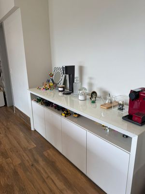 Image 11 - 885050
