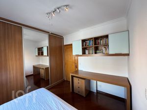 Image 14 - 885060