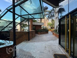 Image 28 - 885060