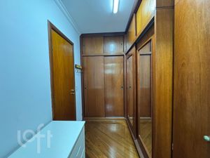 Image 17 - 885060