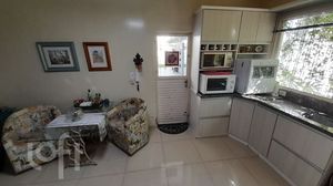 Image 17 - 885063