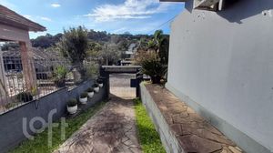 Image 30 - 885063