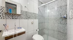 Image 4 - 885067