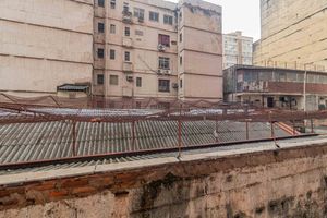 Image 16 - 885077