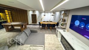 Image 44 - 885081