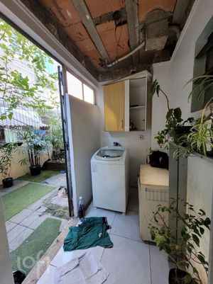 Image 9 - 885101