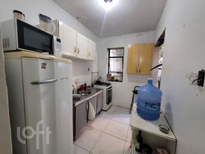 Image 4 - 885101