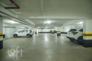 Image 17 - 885104