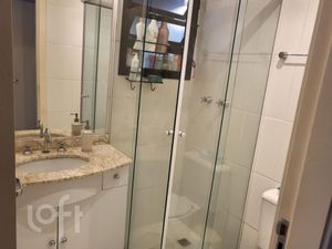 Image 17 - 885105