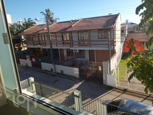 Image 5 - 885110