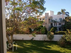 Image 4 - 885110