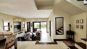 Image 3 - 885111