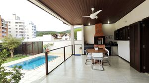 Image 21 - 885111