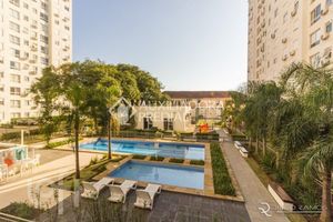 Image 13 - 885113