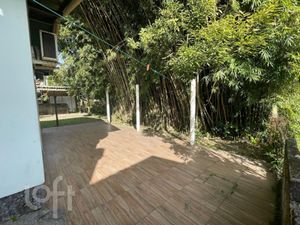 Image 22 - 885119
