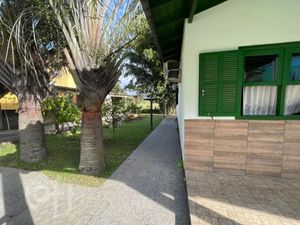 Image 4 - 885119