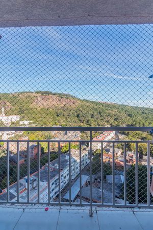 Image 4 - 885120