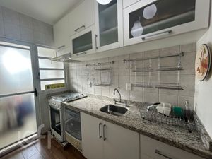 Image 8 - 885125