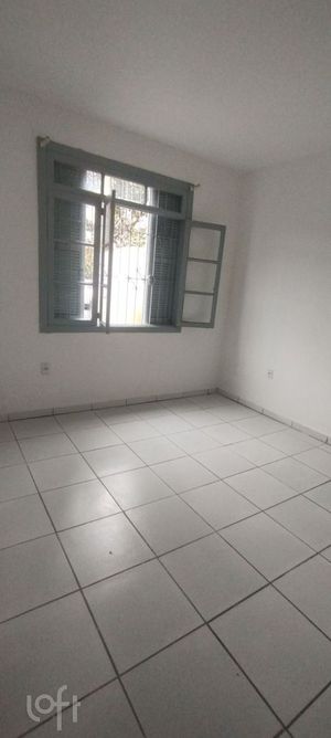 Image 11 - 885130