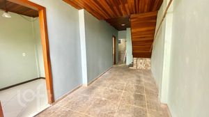 Image 19 - 885131