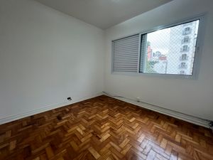 Image 9 - 885136