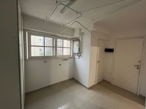 Image 15 - 885136