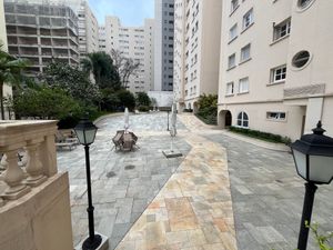 Image 23 - 885136