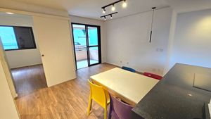 Image 1 - 885153