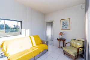 Image 3 - 885163