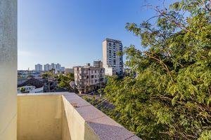 Image 10 - 885163