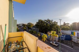 Image 14 - 885163