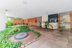 Image 1 - 885164