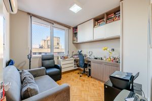 Image 10 - 885164