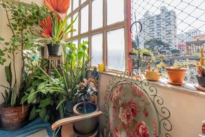 Image 6 - 885168