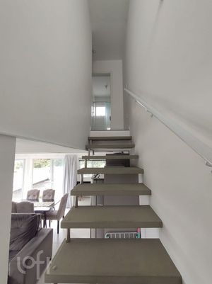 Image 16 - 885171