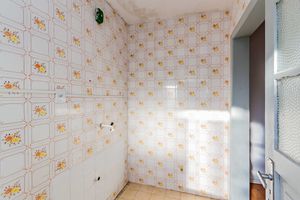 Image 12 - 885173