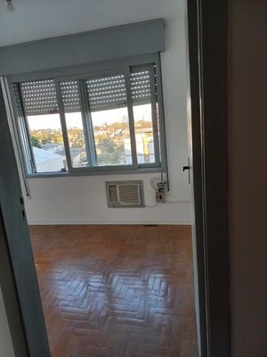 Image 3 - 885173